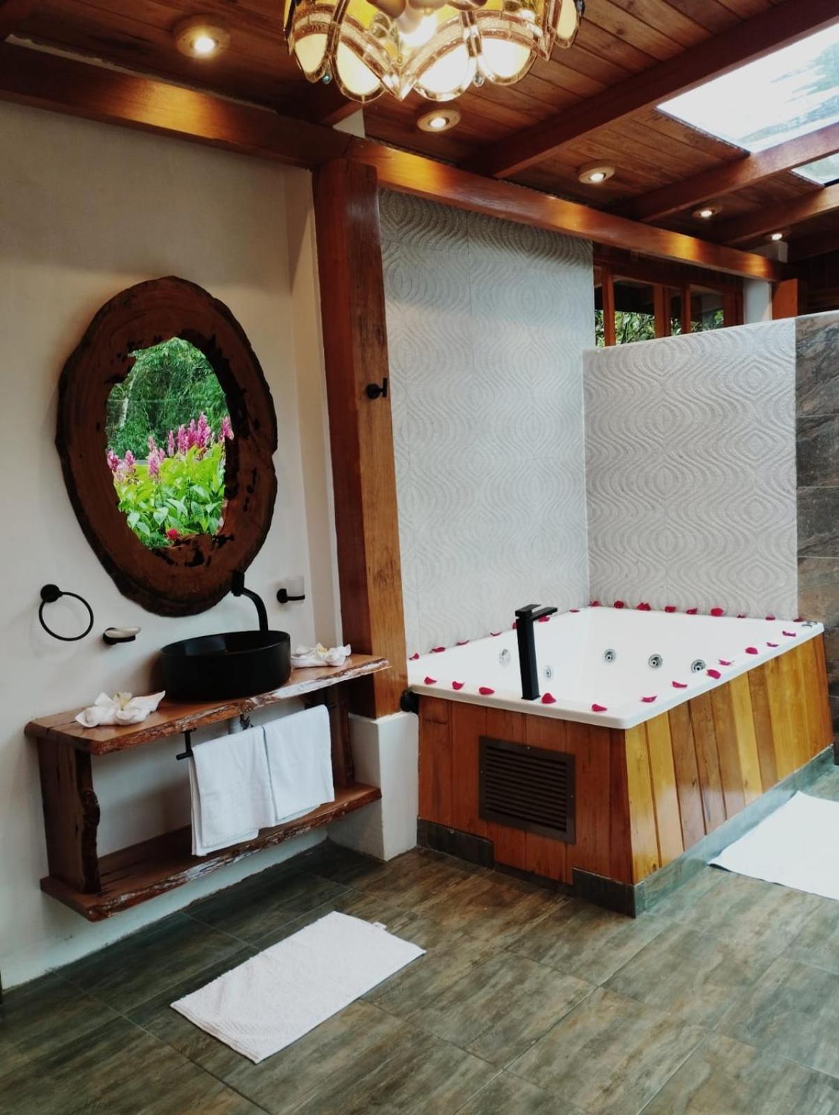 Saguamby Mindo Lodge Екстериор снимка