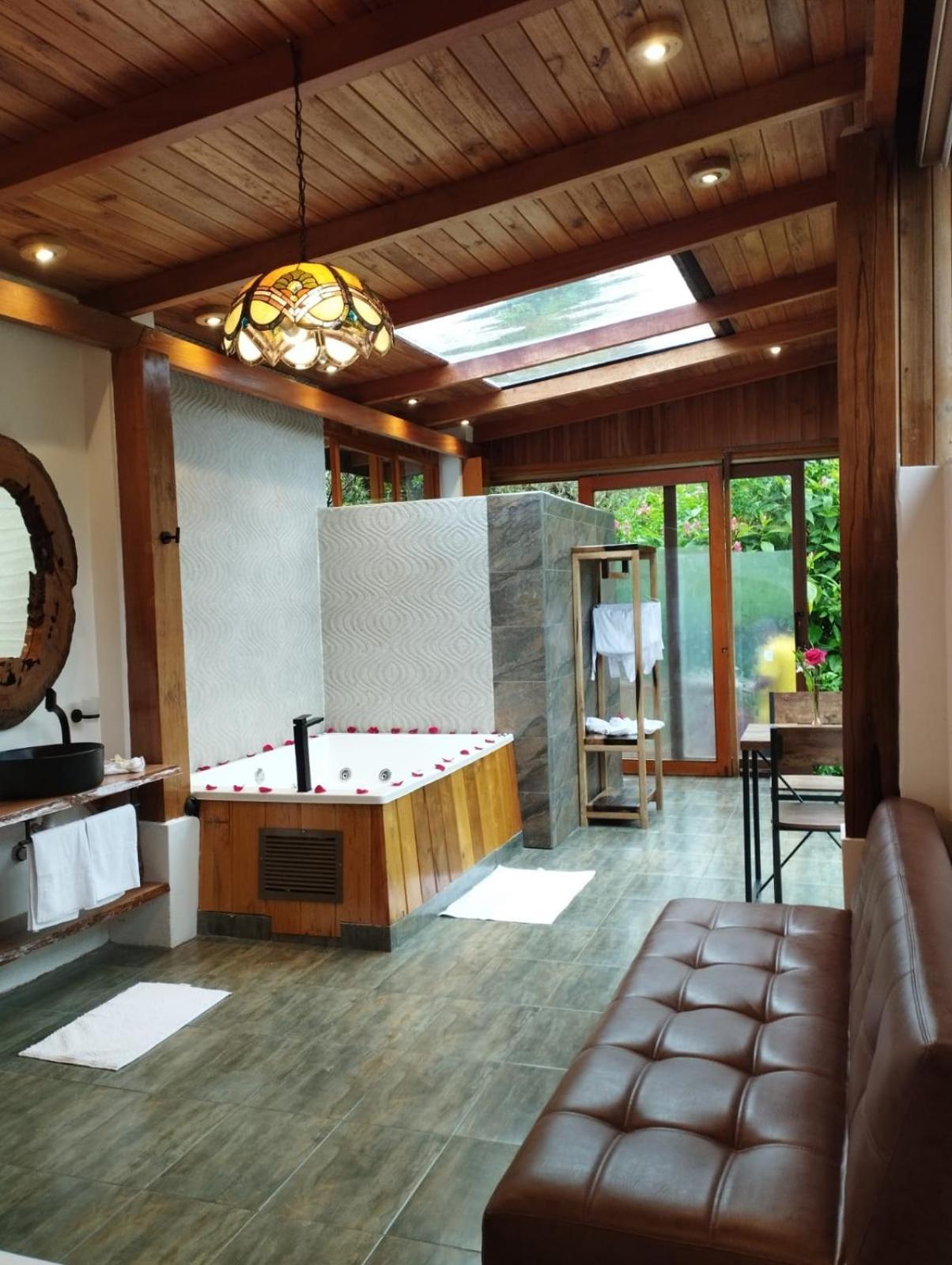 Saguamby Mindo Lodge Екстериор снимка